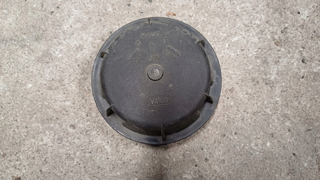 фото №1, Citroen c5 кришка заглушка лампи 89001146