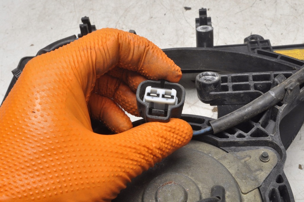 фото №5, Mitsubishi outlander i 2.0 вентилятор радиатора