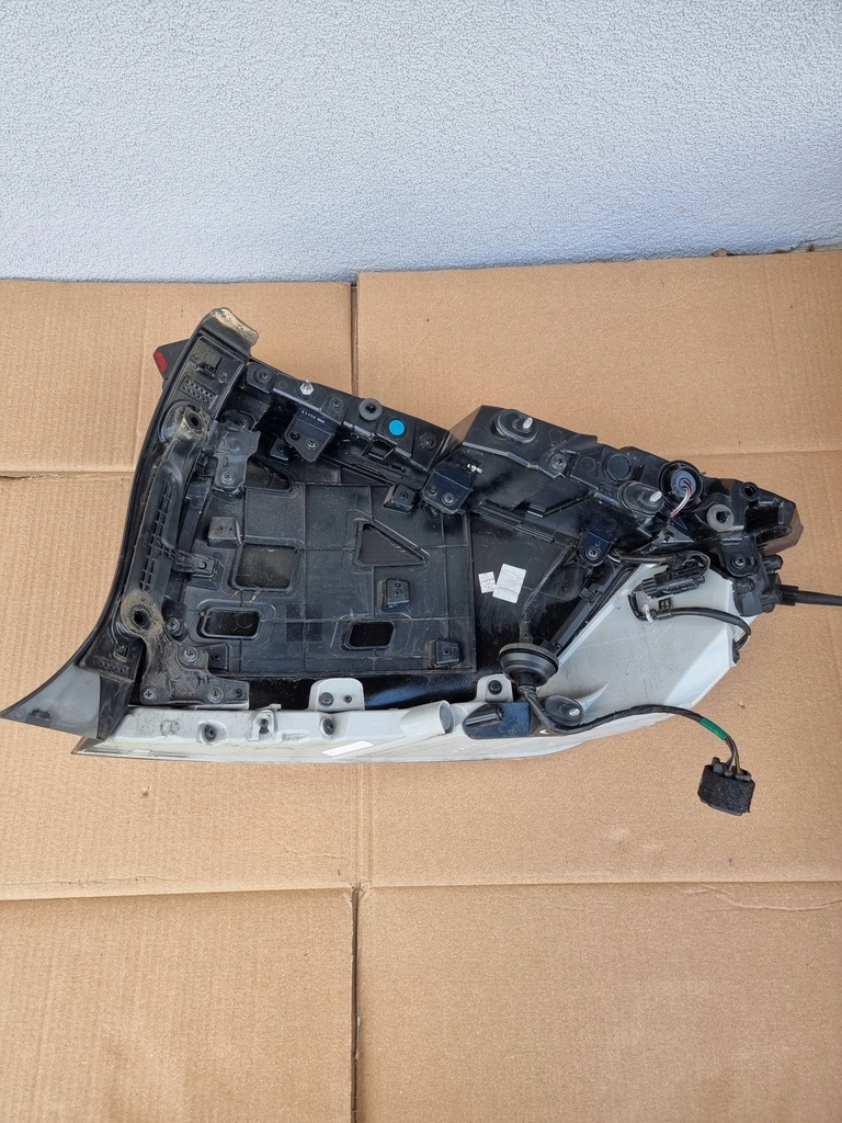 фото №9, Kia ev6 gt лампа задняя левая 22- цвет abp