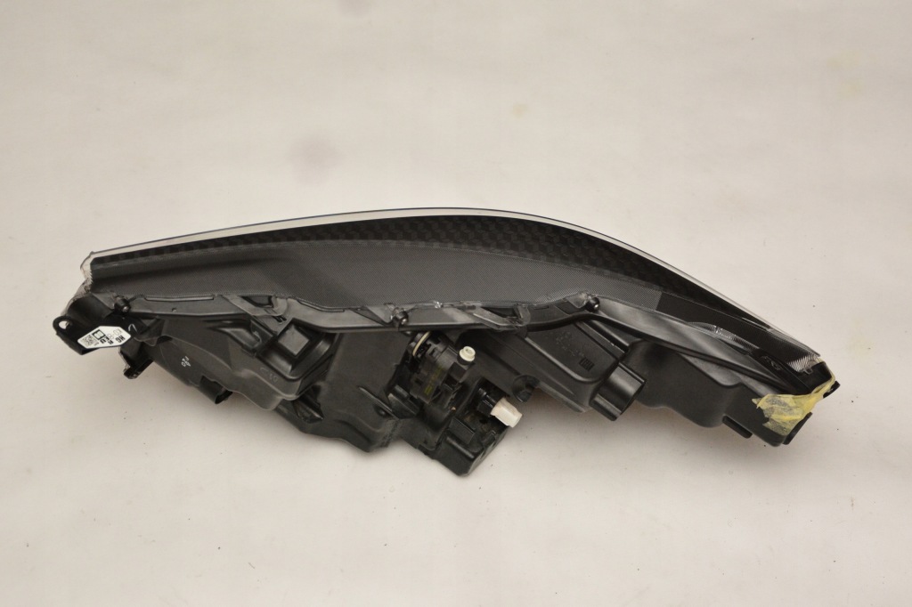 Купить Фара правый  toyota yaris iv 2022r full led