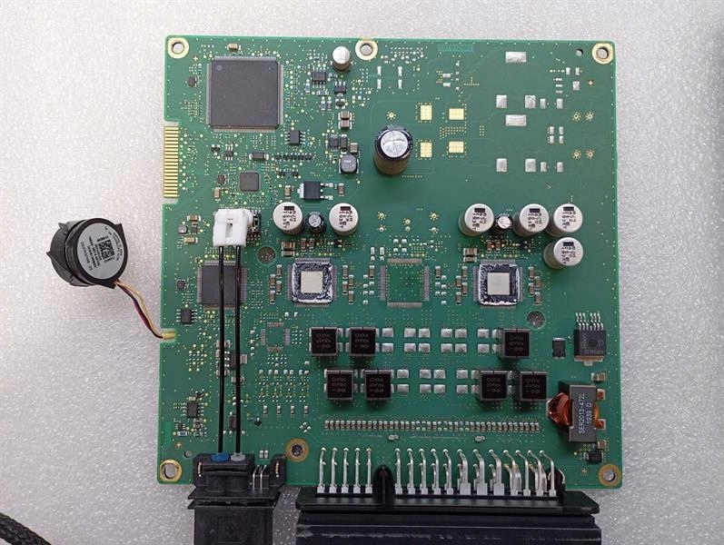 Mercedes c class w205 підсилювач a0009000620 midline sound Зі Шроту