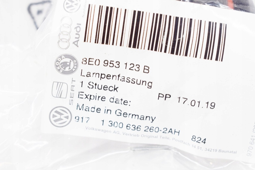 фото №7, Audi a4 b7 кронштейн лампочка поворотник передний новый оригинальный 8e0953