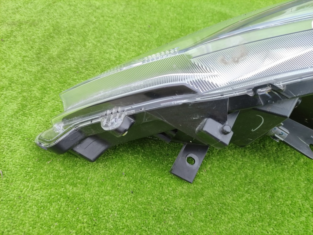 фото №14, Mitsubishi space star ii lift 19- лампа правая передняя перед