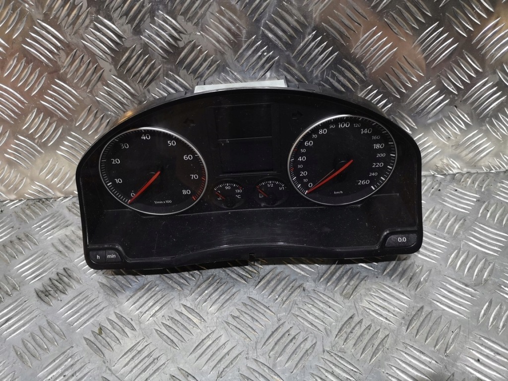 фото №1, Лічильник vw golf mk5 plus 1k0920862a