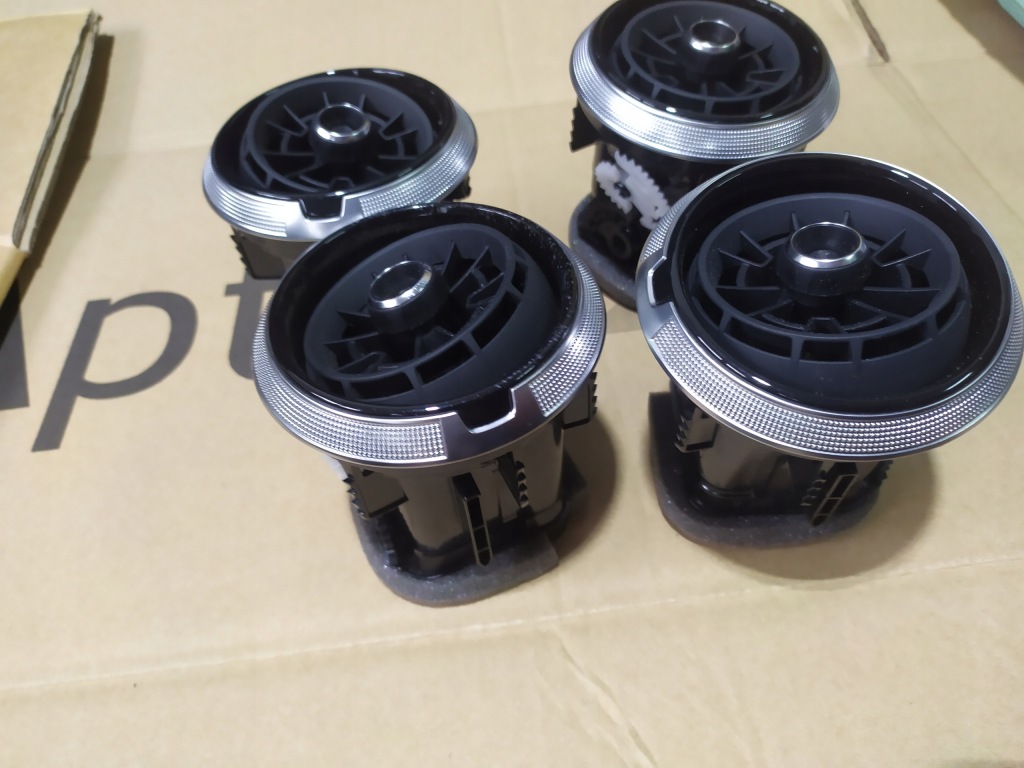 фото №3, Повітропровід решітка консолі a3 8v