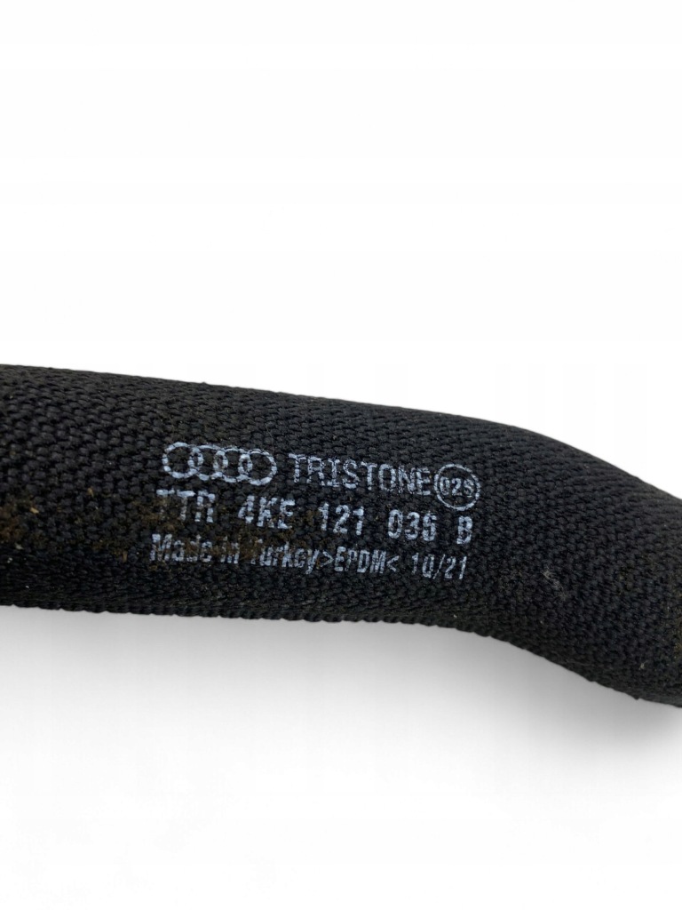 Audi e-tron 2021 шланг / пабтрубок  радиатора с Разборки