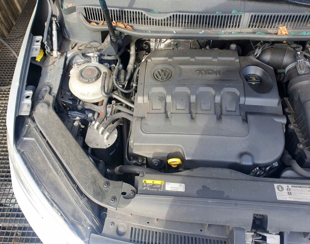 Двигатель seat skoda vw 1.6 tdi 115km dgd dgda touran 3 5ta 15- w aucie film с Разборки