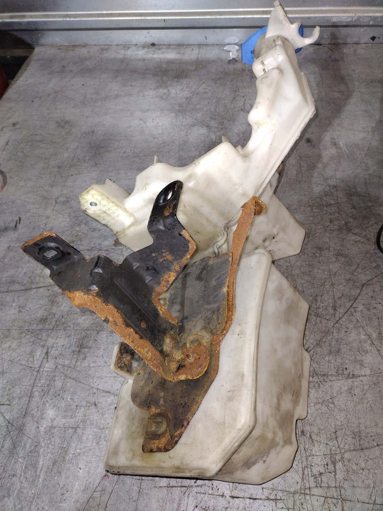 фото №1, Бак омывателя vw passat b6