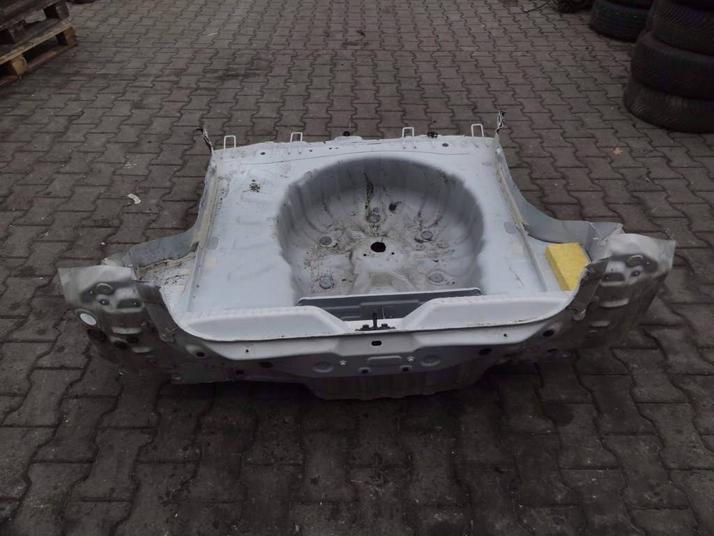 фото №1, Dacia logan iii 2022 pas задний с пол стена задняя оригинал