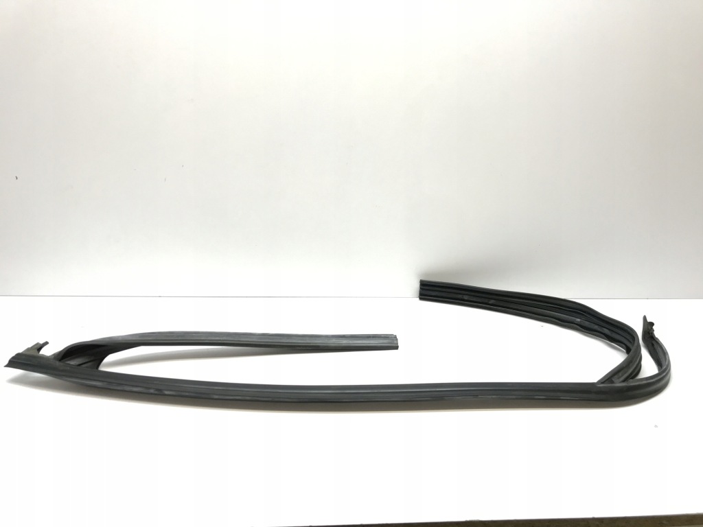 фото №1, Прокладка дверь левый перед bmw f30 177447-11