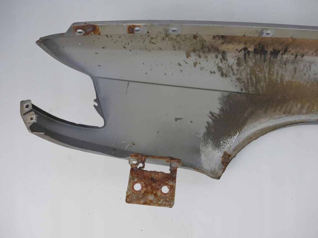 Bmw 7 e32 крыло  правый  перед передний узкий решётка радиатора в Украине