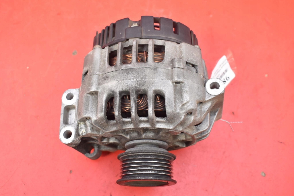 Генератор 8200030635 2542420a renault megane scenic 1 1 2.0 16v 138 km Недорого