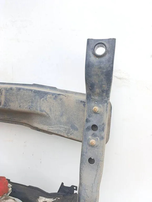 Купити Підрамник передні mercedes-benz 118270fs0752 2.2l дизель 2019