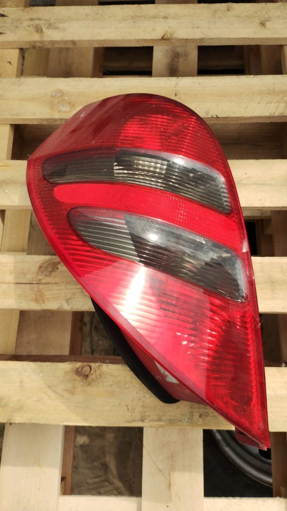 Лампа правая левая задний  mercedes w169 a klasa рестайлинг  ii Недорого