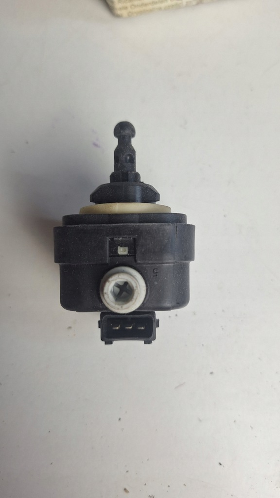 фото №9, Vw fox моторчик регулировки лампы 5z0941295