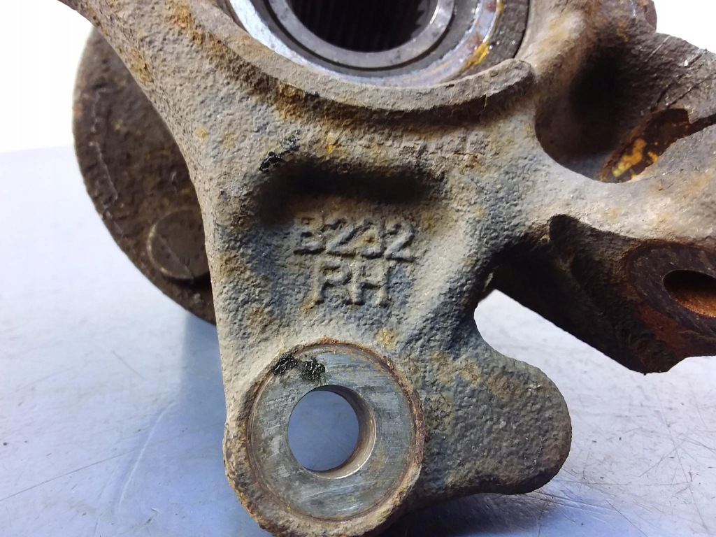 фото №5, Ford fiesta mk7 1.6 tdci поворотний кулак ступиця права