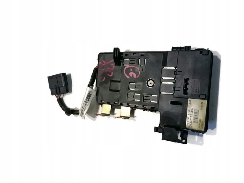 фото №1, Volvo v70 - коробка предохранителей 31337182