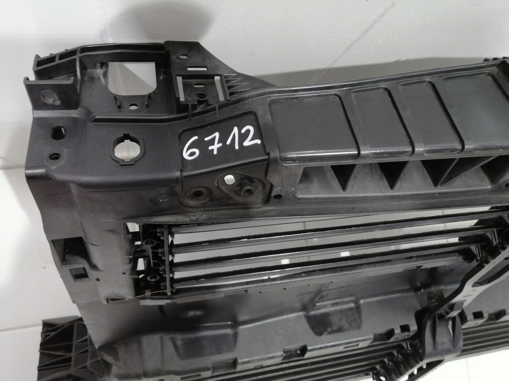 фото №7, Pas передний перед жалюзи воздуха ford focus mk4