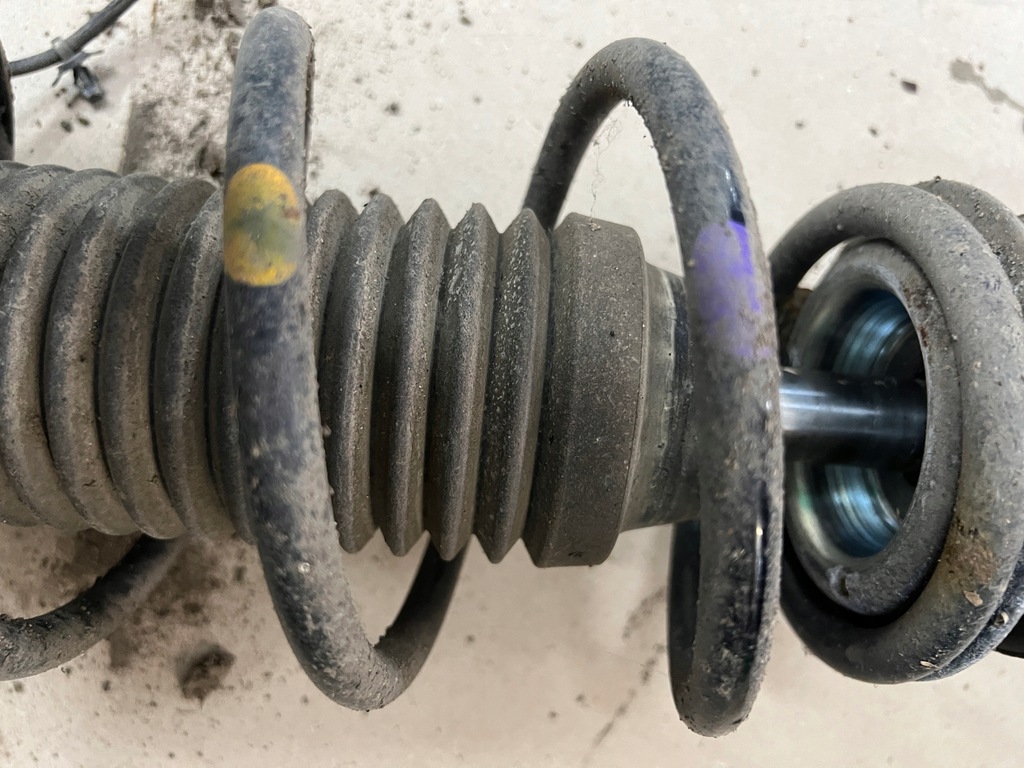 фото №7, Suzuki swift mk8 1.2b підвіска поворотний кулак амортизаторна стійка правий перед