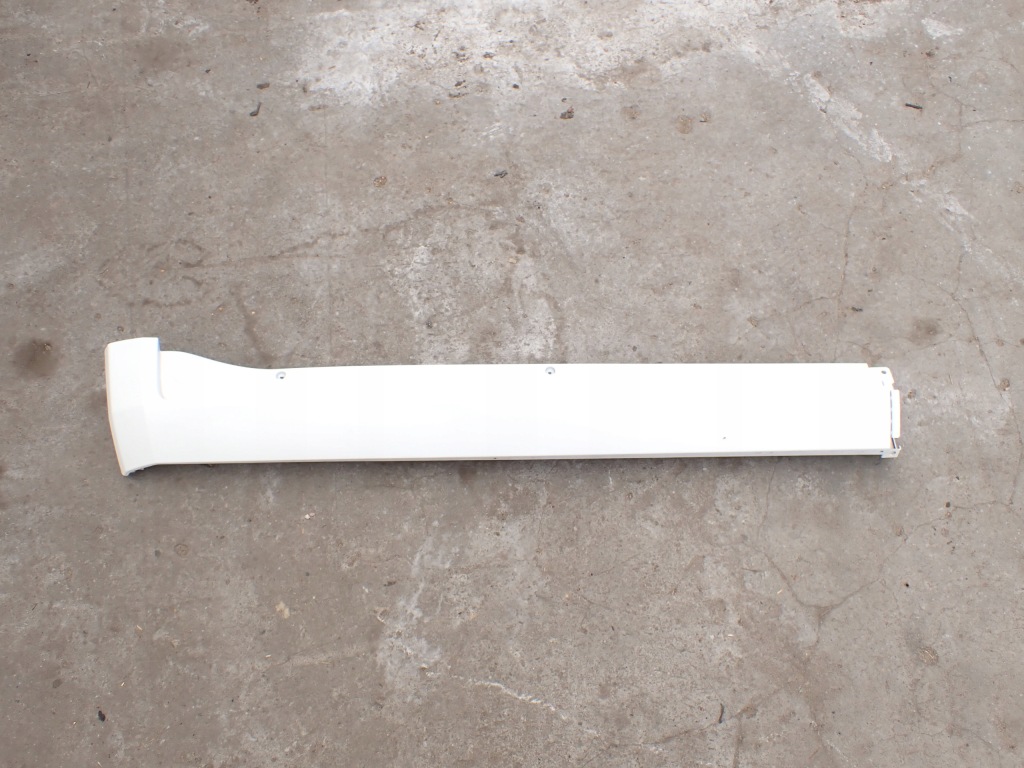 Молдинг порог правая задняя задний  toyota tundra crew cab 2022- в Украине