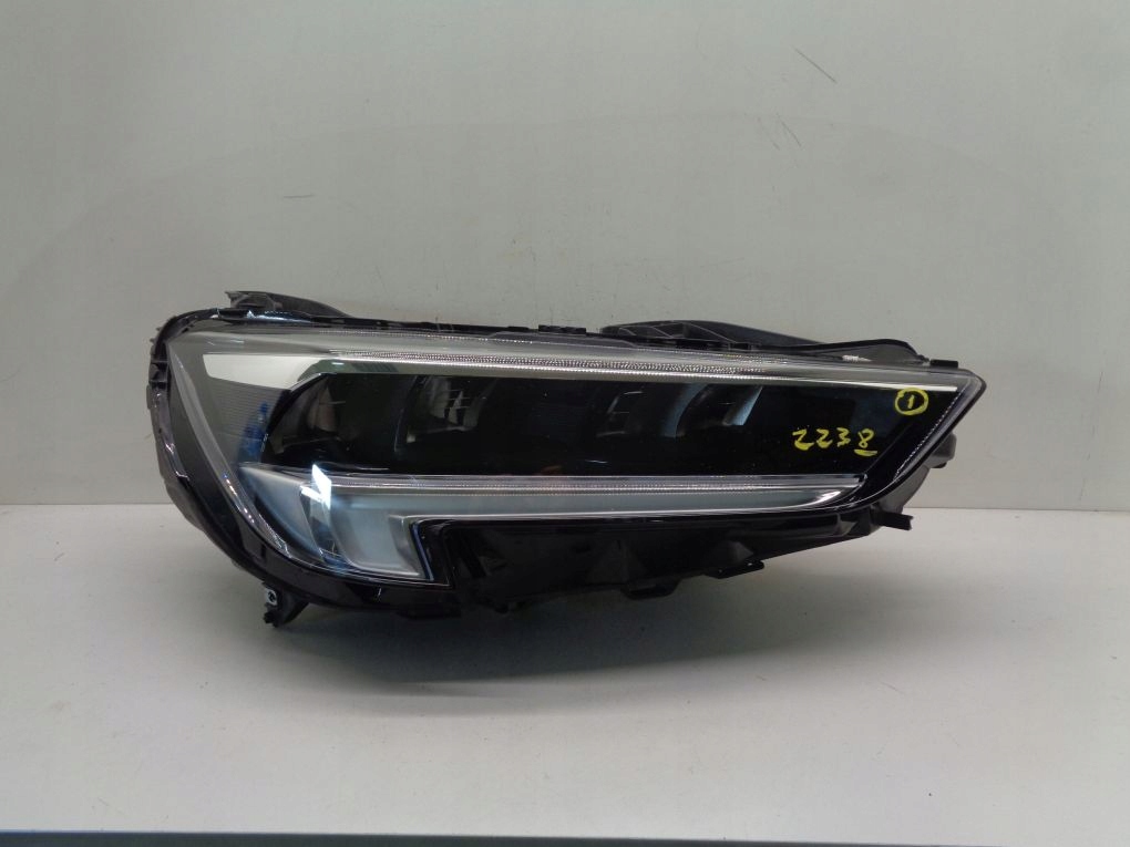 Купити Insignia b 2 рестайлінг  full led 20- фара перед правий