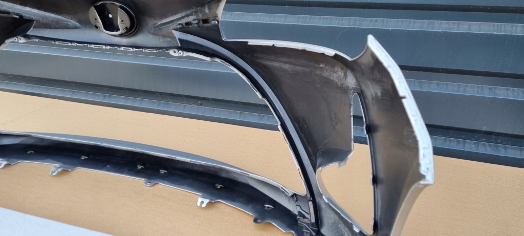 Toyota yaris iv 2017- бампер перед оригинал e207 Доставка