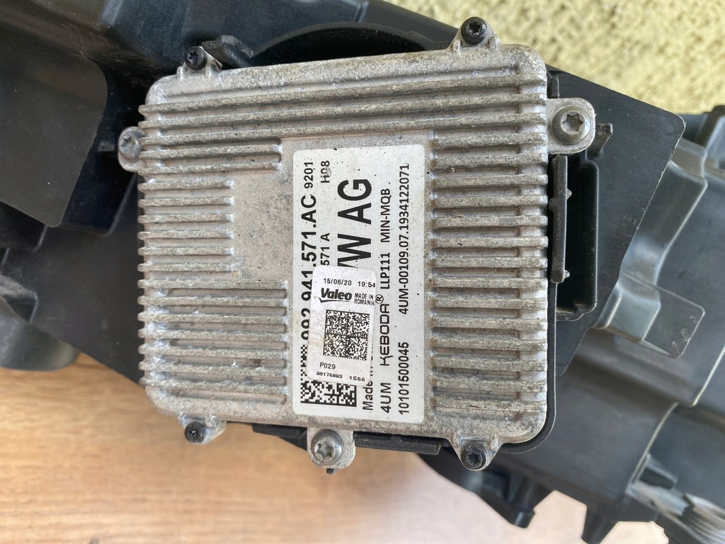 фото №5, Skoda scala лампа правая передняя перед full led