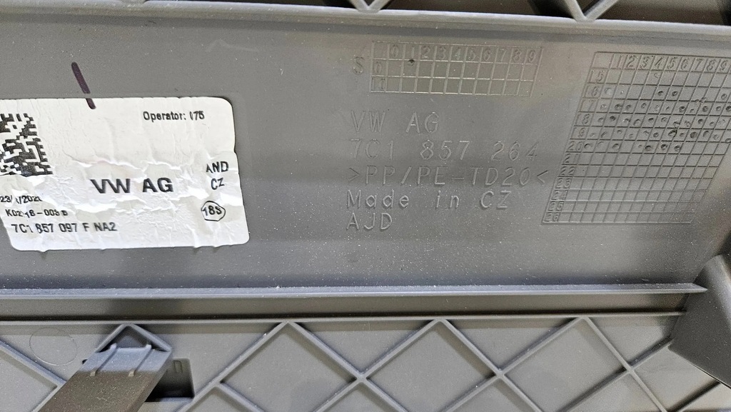 фото №8, Бардачок панелі приладової панелі vw crafter ii man tge led individual 7c1857264