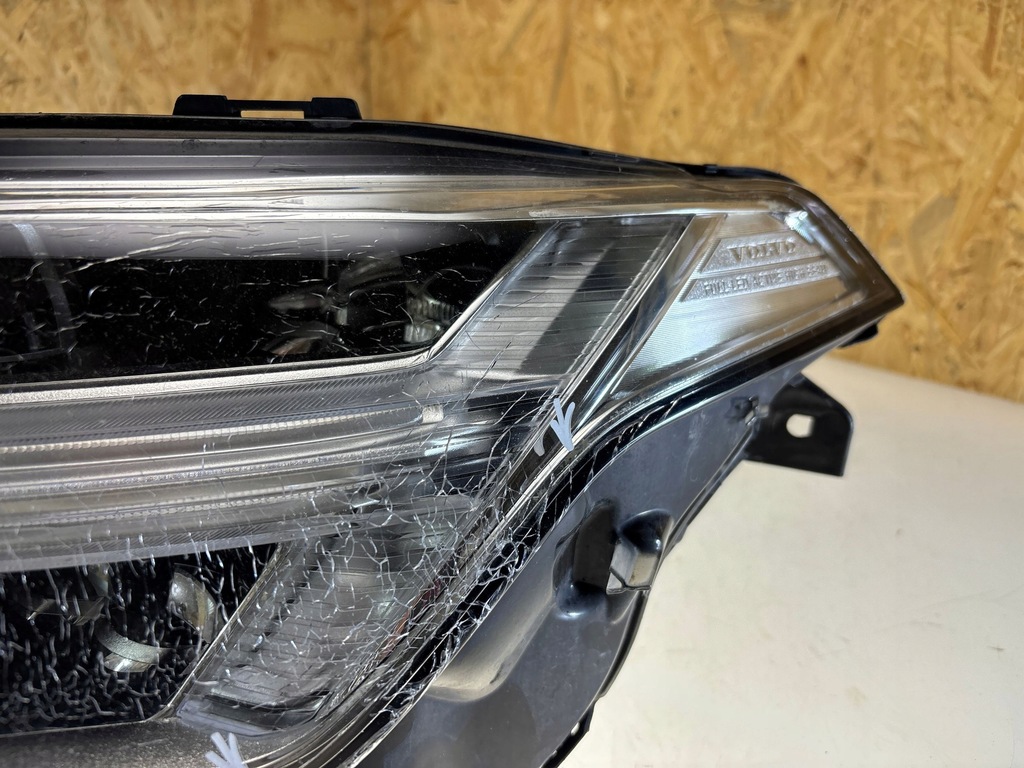 фото №12, Volvo xc90 2020 лампа передня