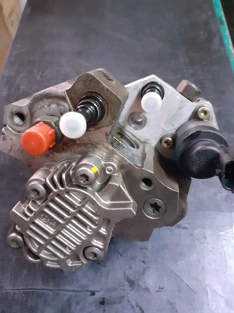 фото №1, Насос впрыскная renault master ii 0445010033