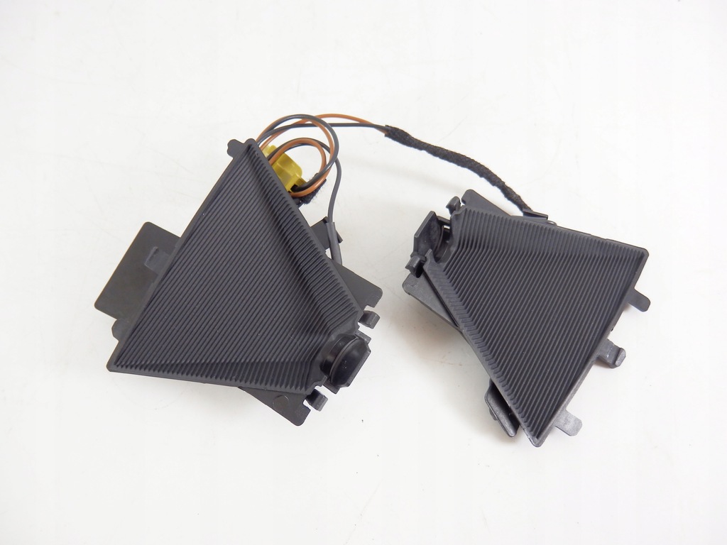 фото №1, Заслонка рассеивающая mercedes w167 a1678275100 оригинальный номер