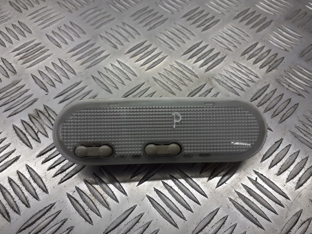 фото №1, Освещение кабины перед clio iii 8200073231