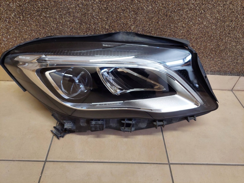 Mercdes gla a156 рестайлинг  full led левая правая с Разборки