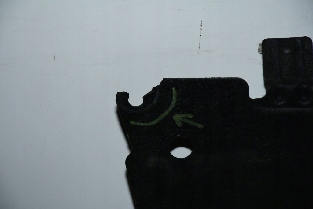 Накладка нижняя двигателя 758904300r renault captur 2 Доставка