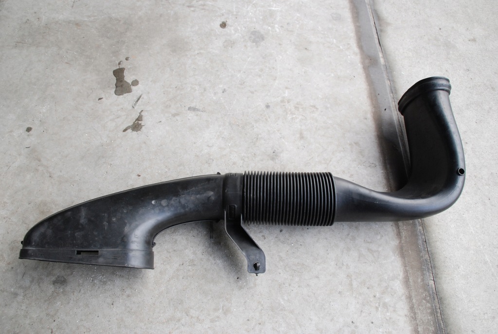 фото №1, Труба впуск воздуха mercedes w172 slk a6510900042