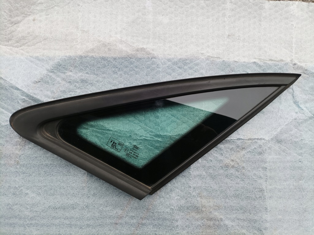 фото №1, Audi a4 b9 sedan стекло кузовная правая