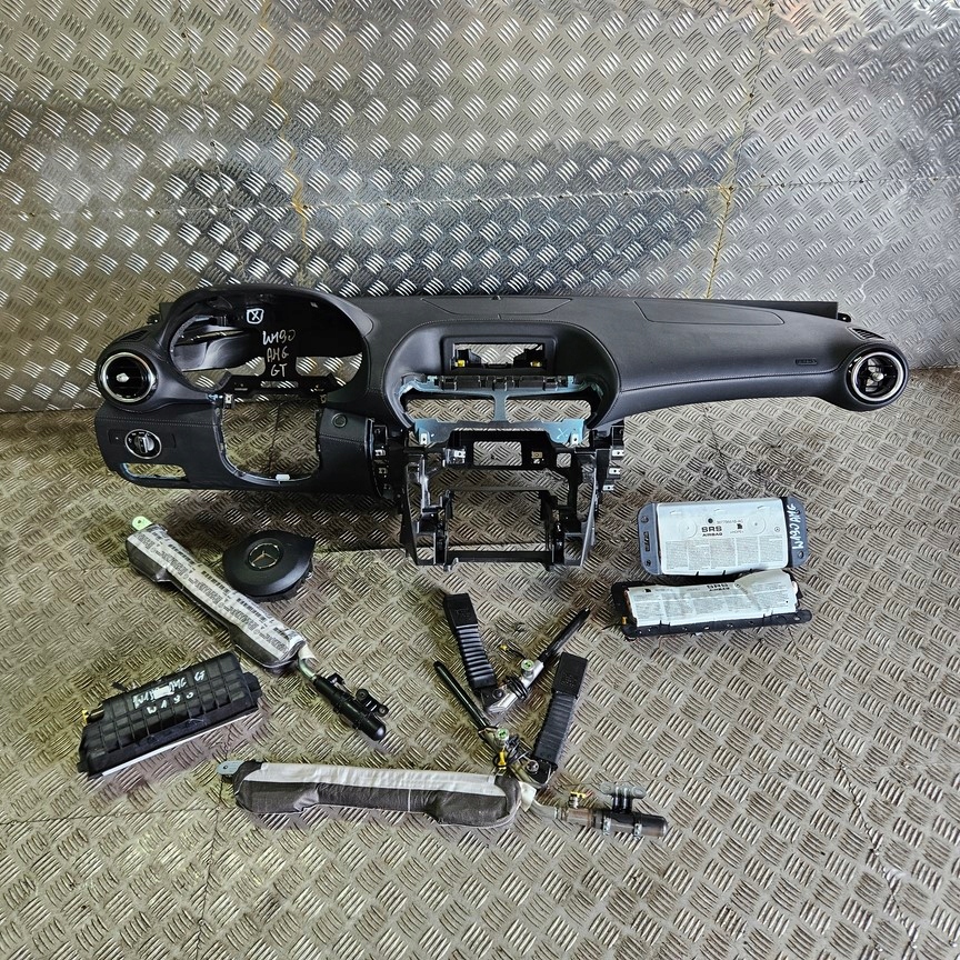 фото №6, Консоль шкіра панель приладів панель приладів mercedes amg gt w190 подушка подушка безпеки ремені