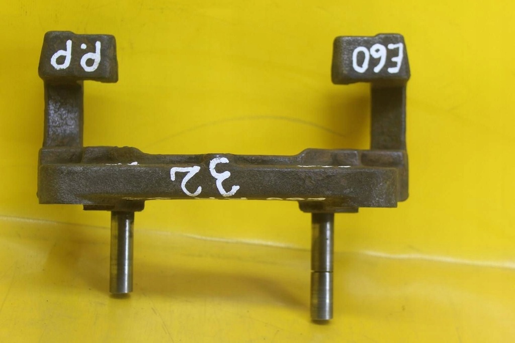 фото №9, Скоба скоба суппорт правый перед bmw e60 4278