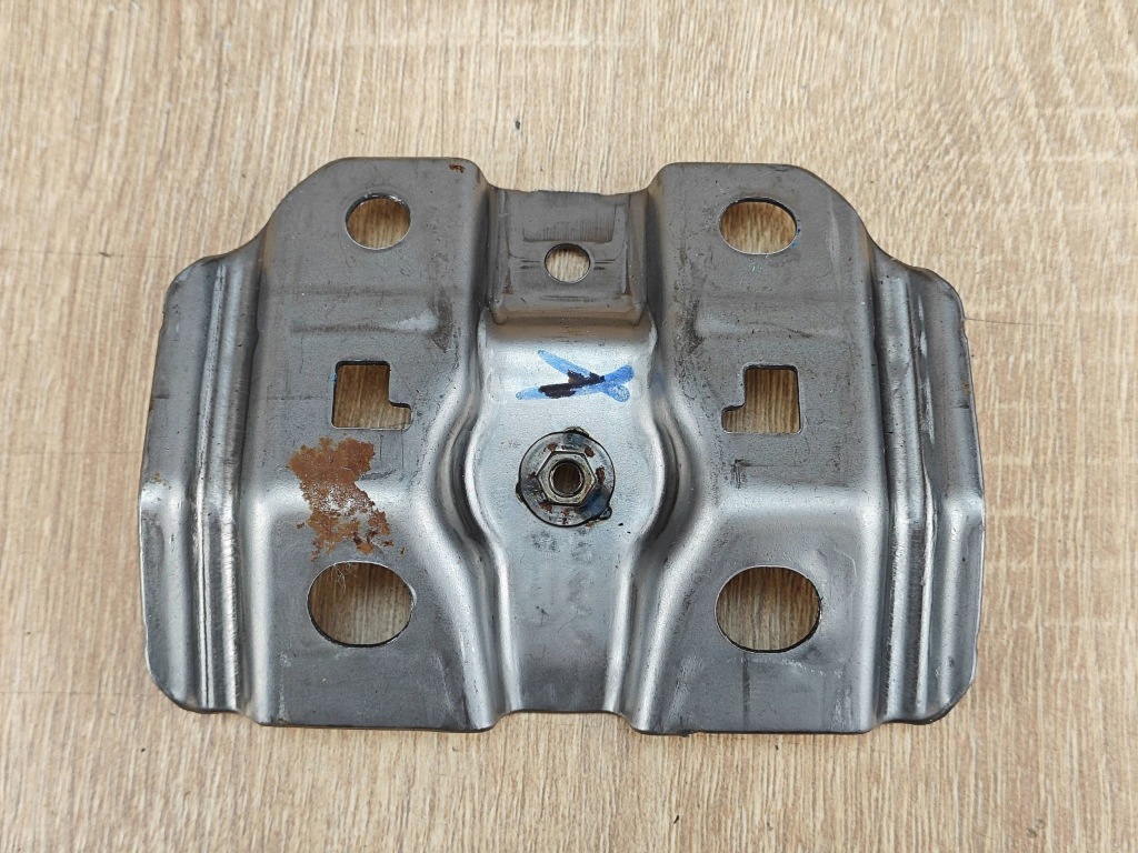 фото №1, Оригинальные кронштейн пластина vw amarok ii ranger vi mb3b58111d68a 15km