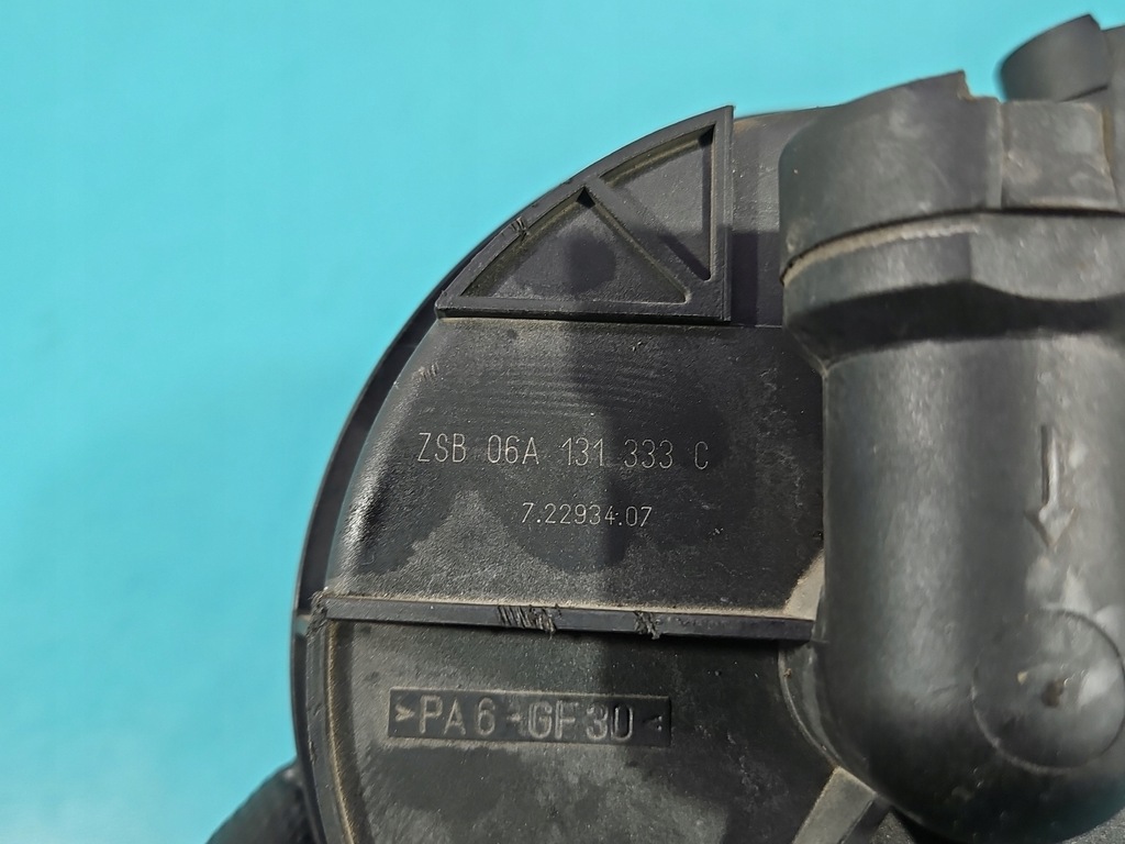 фото №10, Помпа воздуха вторичного vw new beetle 06a959253b 1.6 sr 98-05