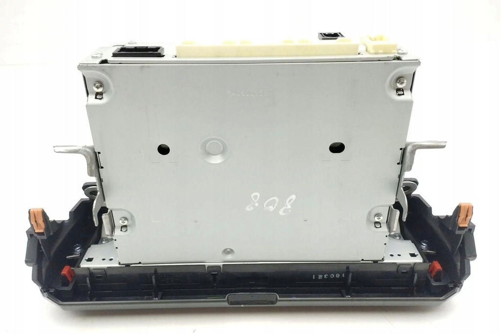 фото №8, Екран навігації toyota corolla sedan _e15_ 8614002d31 1.8l 2021