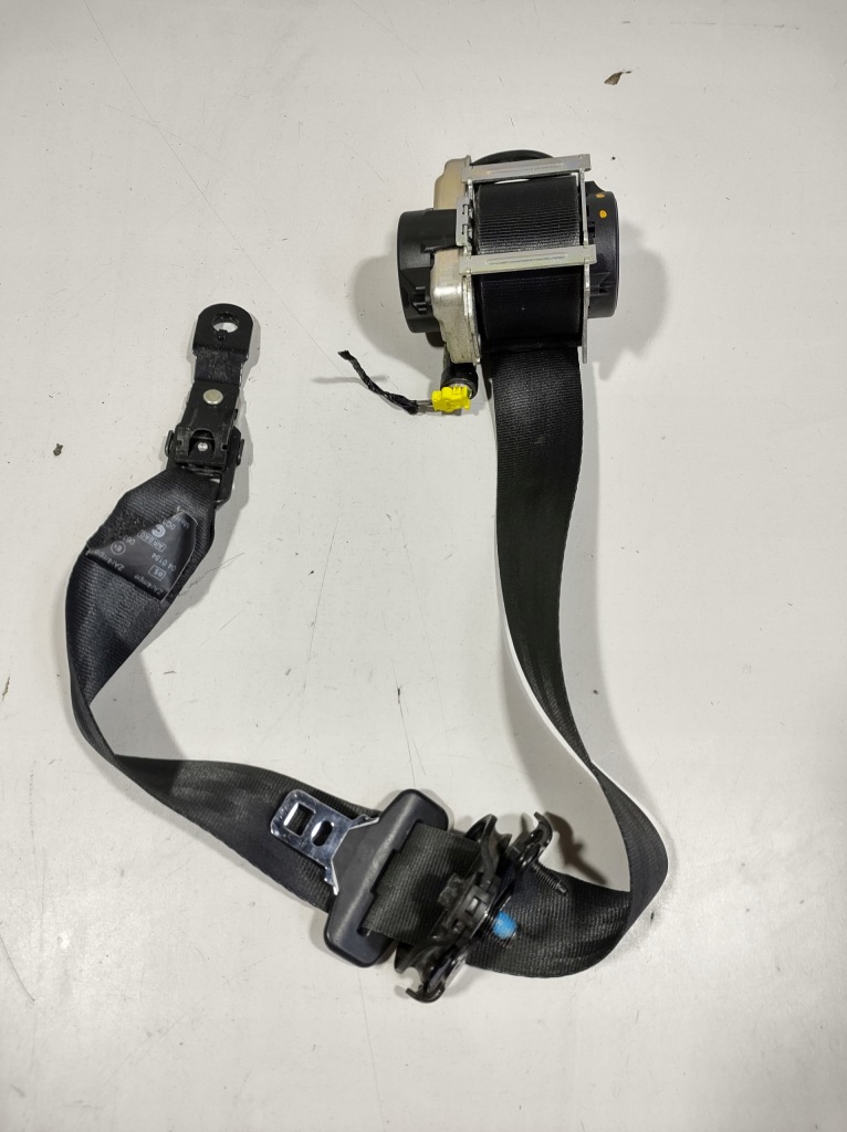 фото №1, Volvo v40 15r - pas безопасности правый перед 31418479