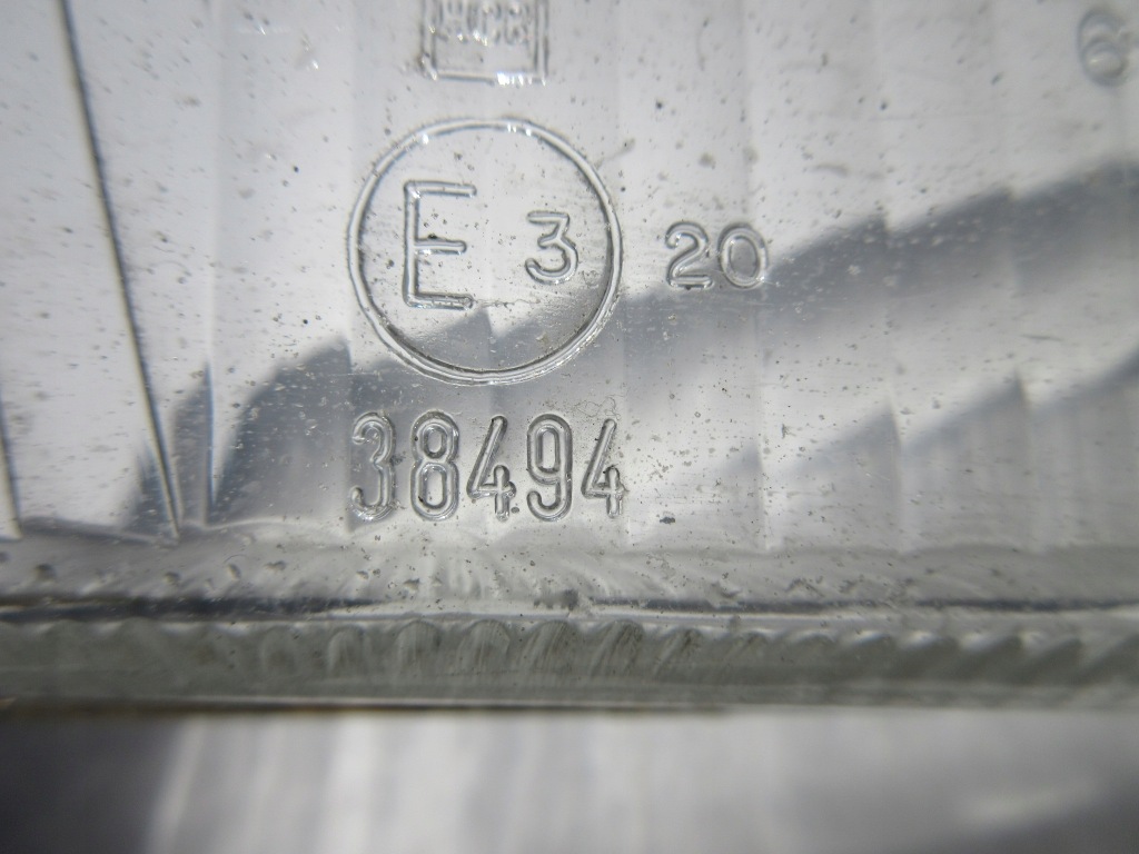 Скло фари фара правий ford escort mk3 03746700 Зі Шроту