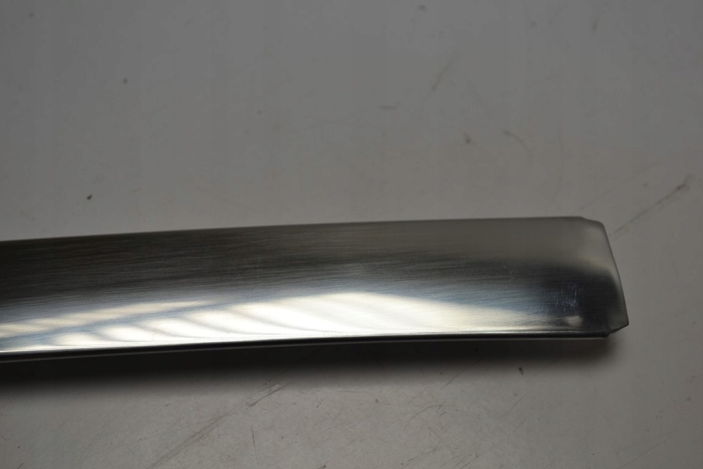 фото №11, Mercedes w124 молдинг хром бампера задняя средняя