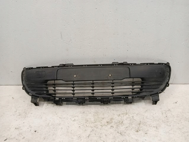 фото №1, Решётка бампера перед средняя renault twingo iii 3 14-