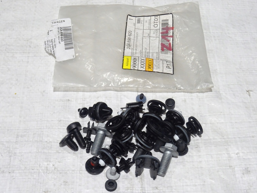 фото №1, Набор винт монтажных дверь задняя левый правый vw t-roc 17-21 2ga898620