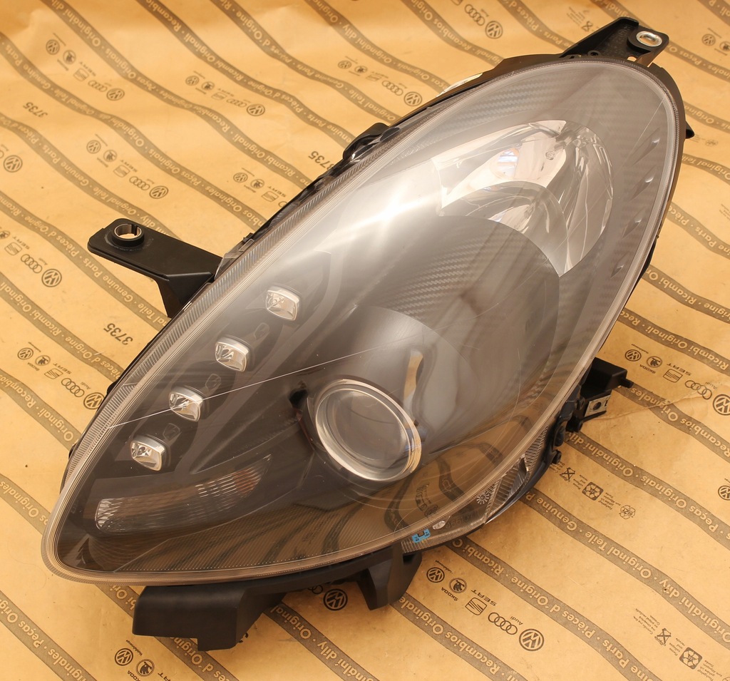 фото №1, Alfa romeo giulietta veloce 10-20 лампа перед звичайна + led карбон