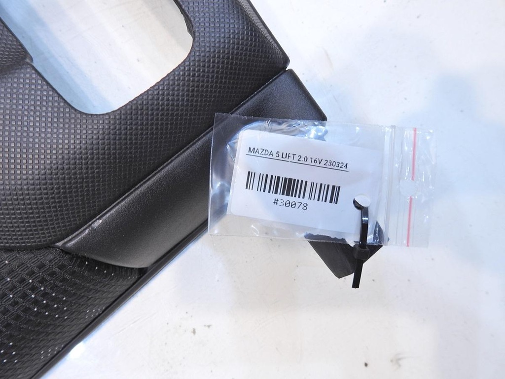 фото №9, Обивка дверь правый задняя mazda 5 i lift