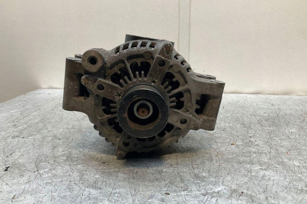 Генератор bmw 5 f10 7606628 4.4l бензиновый 2015 Киев