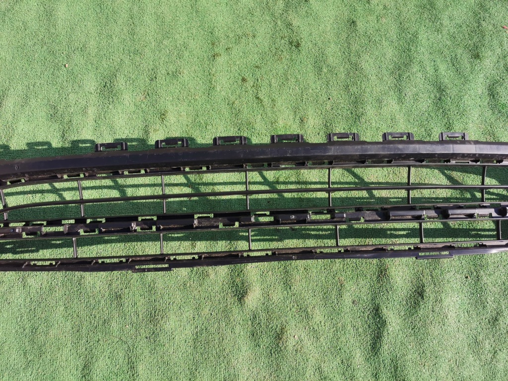 фото №9, Решітка середня бампера перед передній mercedes eqa eba amg w243 21-